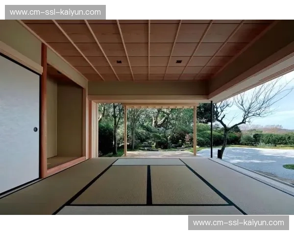 冰与火的极致博弈：当意式狂放遇见日式静谧，谁才是美学的终极答案？